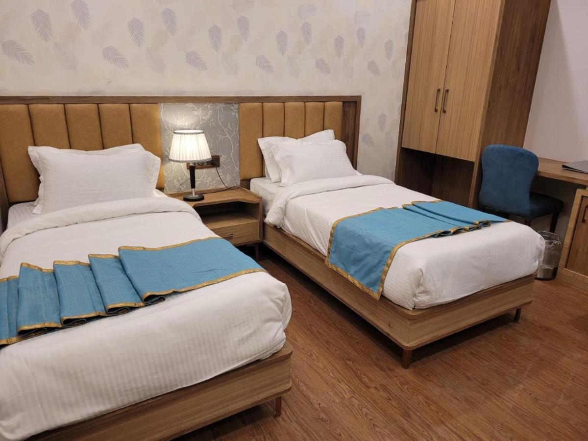 Hotel Prime Land Varanasi Exterior foto