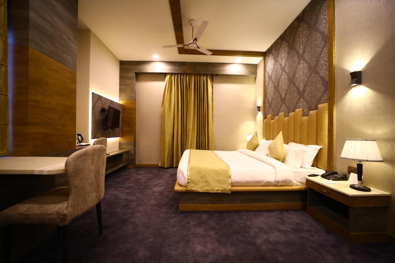 Hotel Prime Land Varanasi Exterior foto